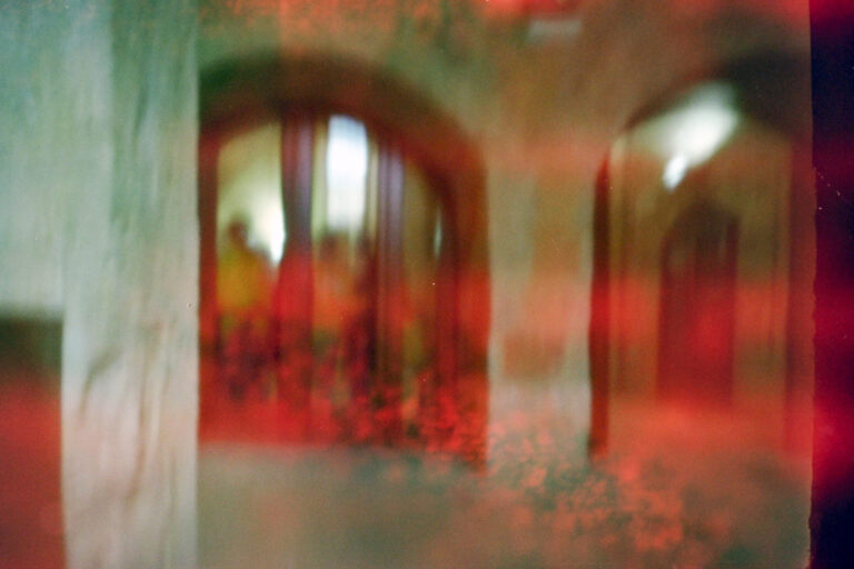 una fotografia analogica realizzata dagli studenti dell'istituto "Corigliano Melpignano Castrignano"